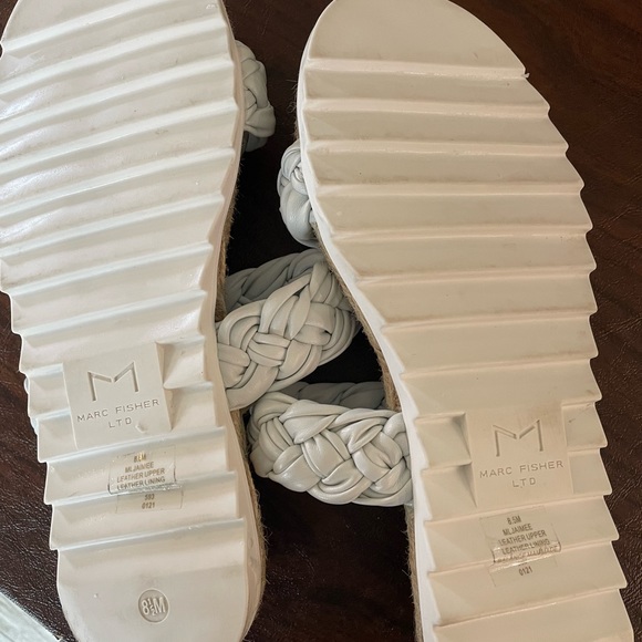 Marc Fisher slide sandals - Picture 3 of 4